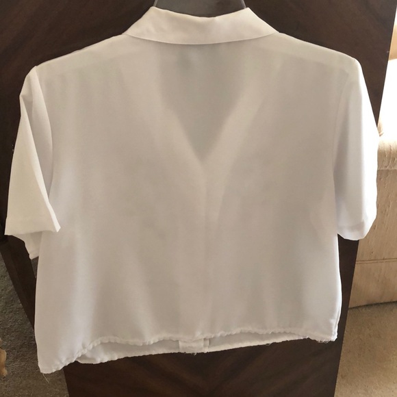 Simply beautiful white embroidered blouse! - Picture 7 of 7